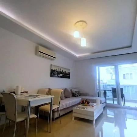 Very Close To Cleopatra Beach. Appartement